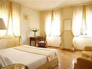 La Vittoria Boutique Hotel Garda  Garda (Verona)