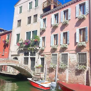 3749 Pontechiodo 3* Venetië