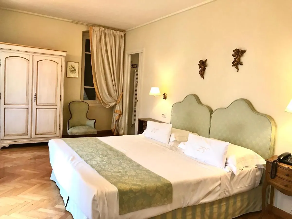 La Vittoria Boutique Hotel Garde 4*,